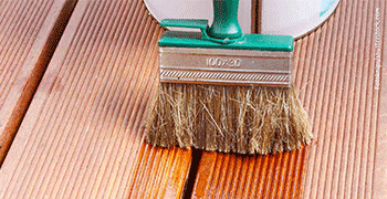 Terrassendielen pflegen und reinigen